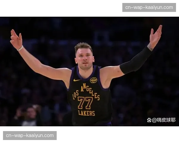 湖人魔术比赛裁判组面临压力 关键判罚影响季后赛席位 湖人魔术比赛裁判组面临压力 关键判罚影响季后赛席位